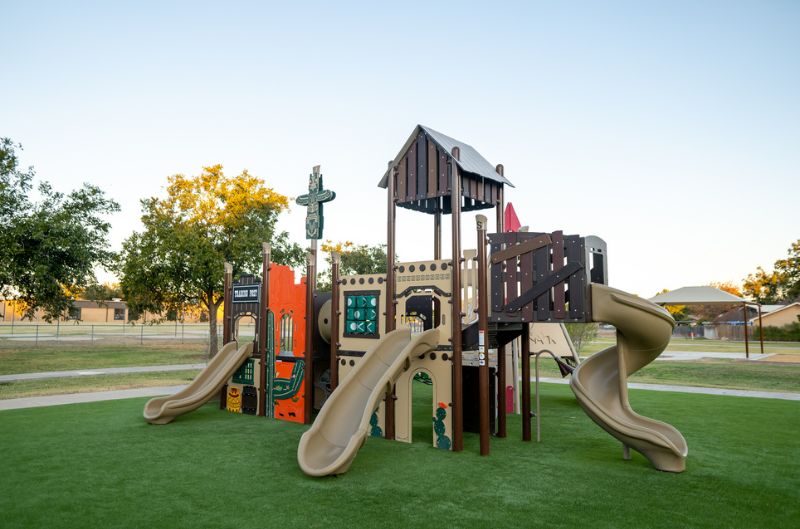 Differences between Commercial Play Equipment and Residential Play Equipment